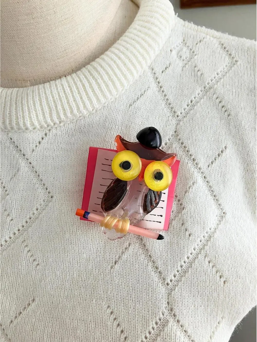 Vintage 1940s Lucite Owl Brooch: Novelty Jewelry